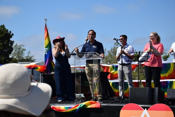Mayor tells SDPD to report when police show up for ICE